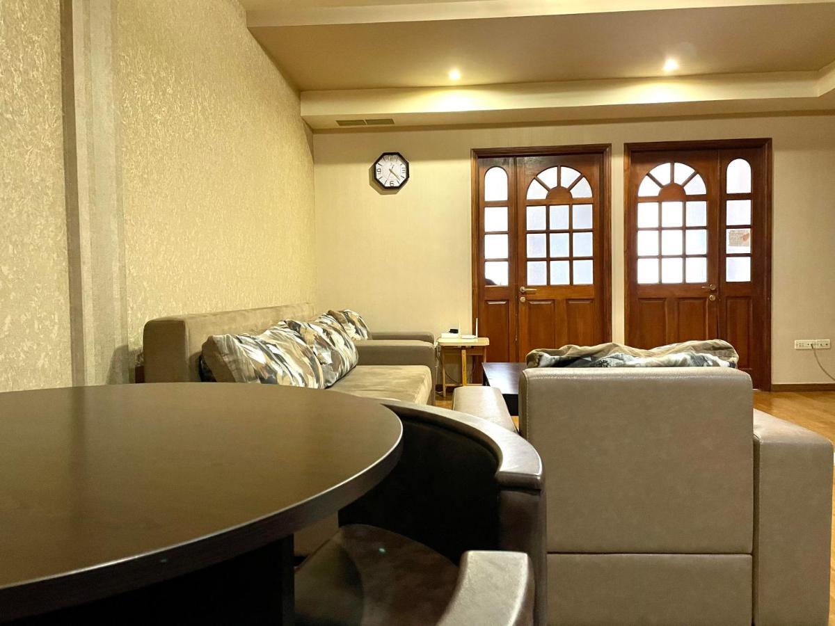 Apartments Emili Erivan Exterior foto