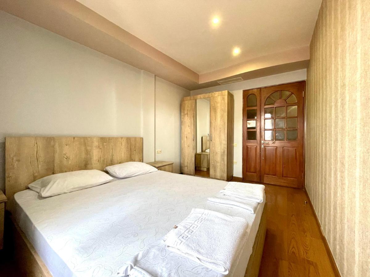 Apartments Emili Erivan Exterior foto