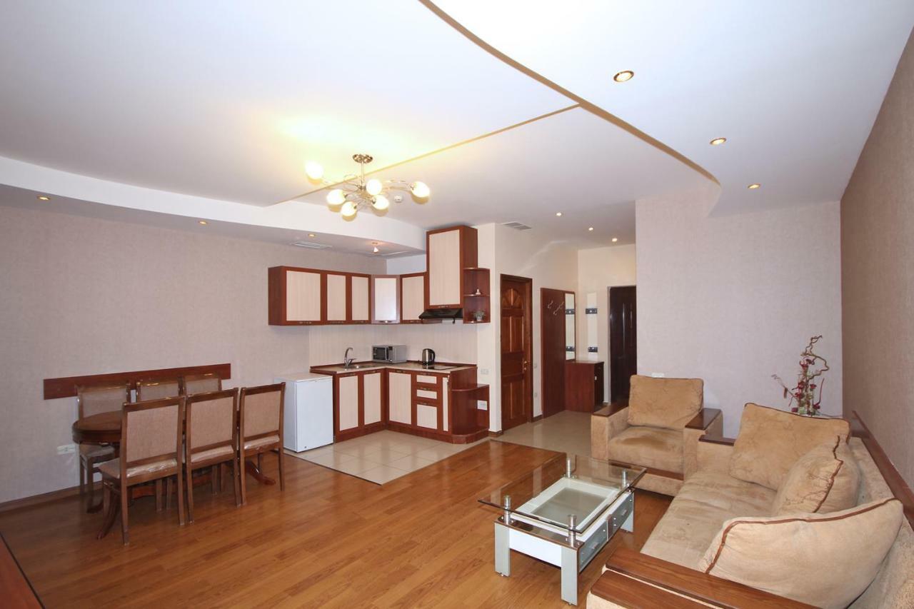 Apartments Emili Erivan Exterior foto