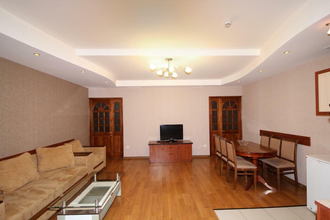 Apartments Emili Erivan Exterior foto