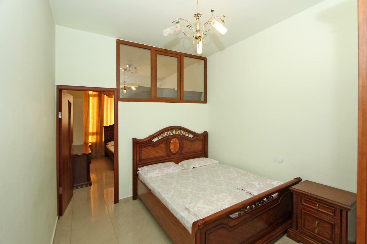 Apartments Emili Erivan Exterior foto