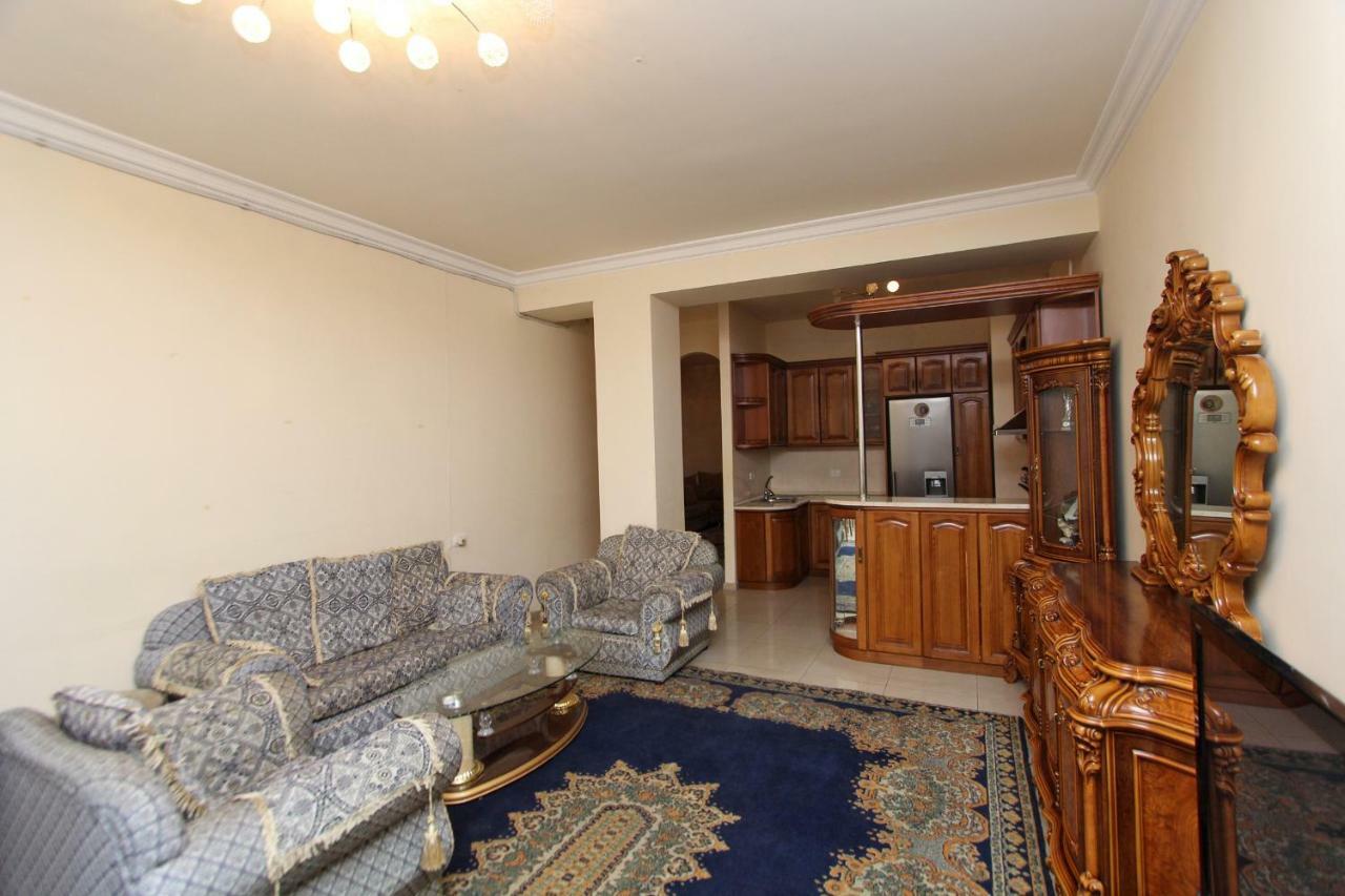 Apartments Emili Erivan Exterior foto